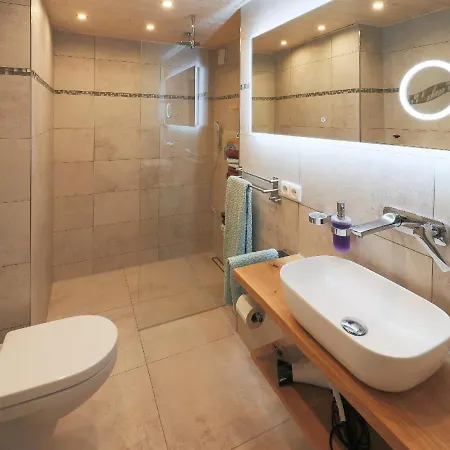 Appartement Gluehwuermchen Oberaudorf